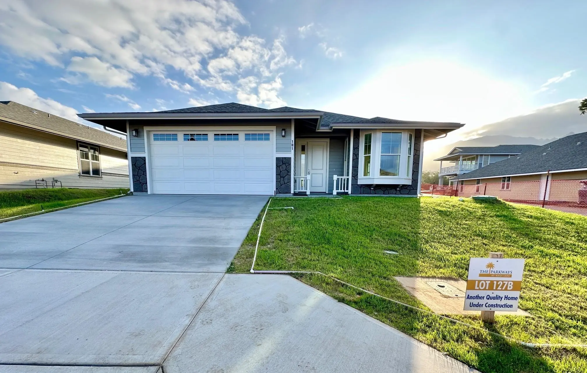 Photo of Listing #406015