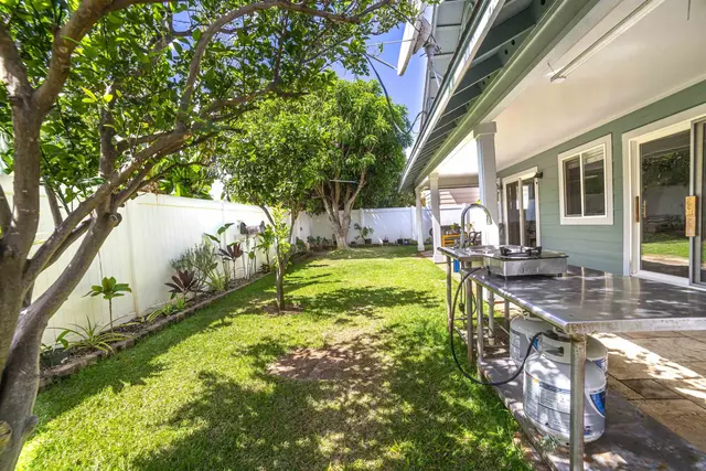 Listing Image for 121 Molehulehu Loop 37 of 43