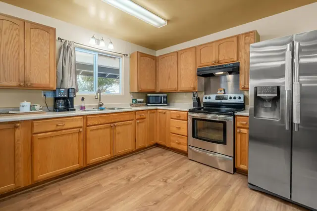 Listing Image for 209 W Kauai St 3 of 29