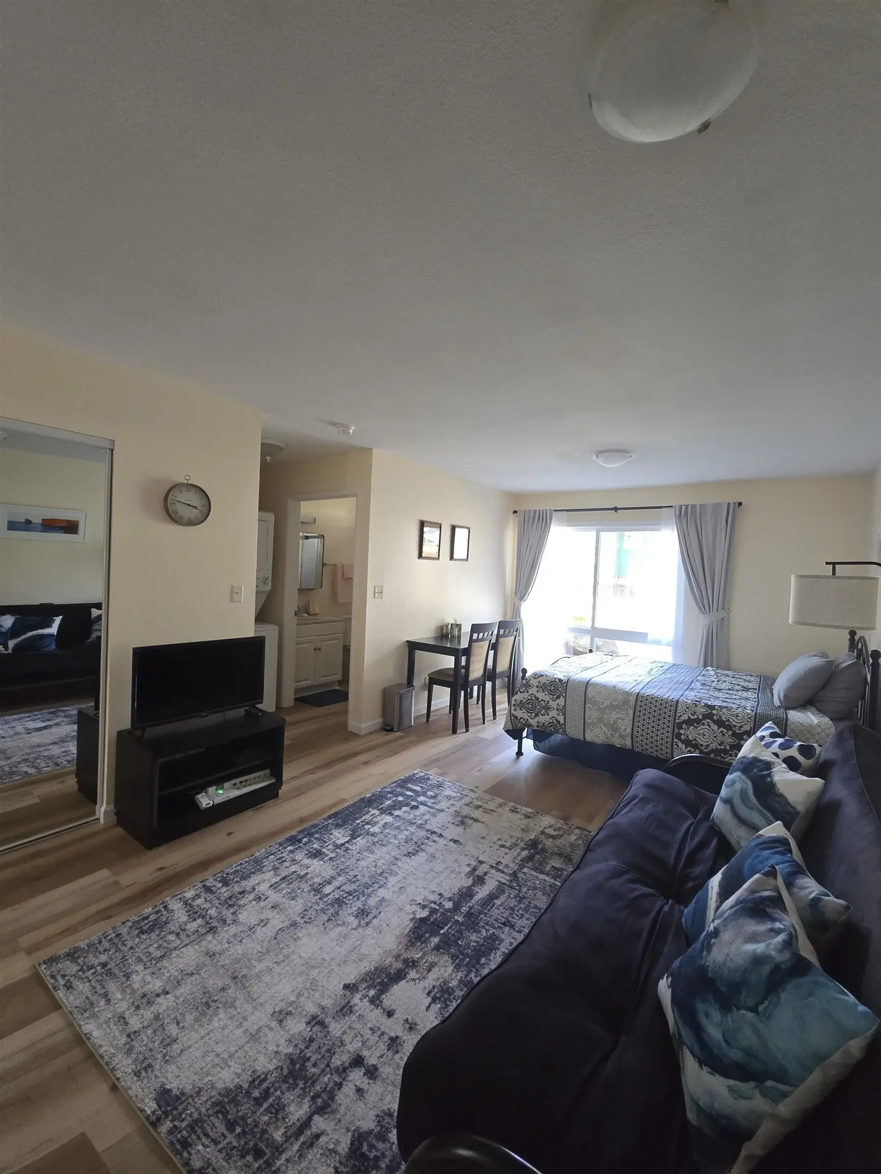 Photo of Listing #409265