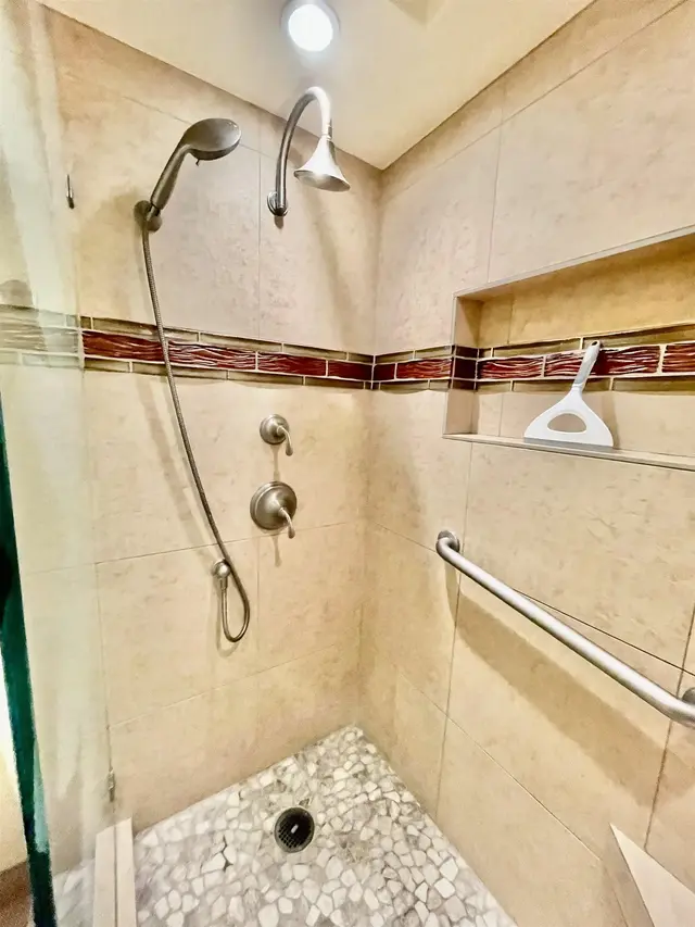Listing Image for 2481 Kaanapali Pkwy 115 J 14 of 31
