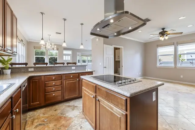 Listing Image for 5 Kuinehe Pl 3 10 of 45