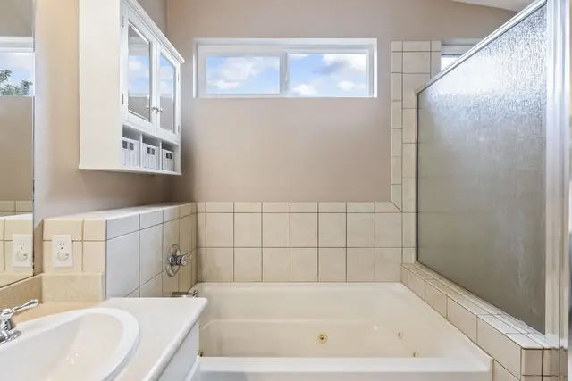 Listing Image for 5 Kuinehe Pl 3 31 of 45