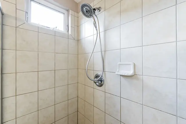 Listing Image for 5 Kuinehe Pl 3 32 of 45