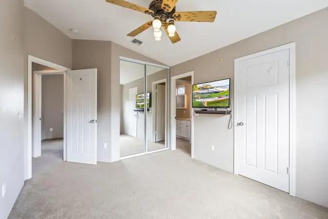 Listing Image for 5 Kuinehe Pl 3 38 of 45