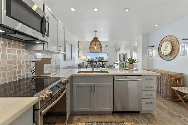 Listing Image for 3950 Kalai Waa St P-202 5 of 43