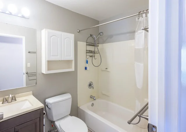 Listing Image for 15 Kulanihakoi St 19h 15 of 49