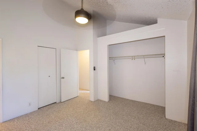 Listing Image for 15 Kulanihakoi St 19h 22 of 49