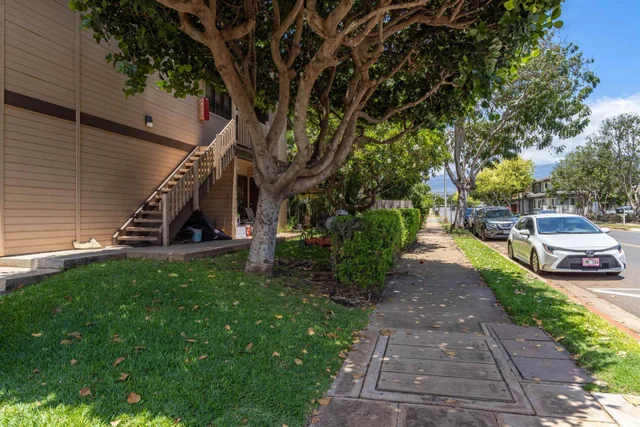 Listing Image for 15 Kulanihakoi St 19h 26 of 49