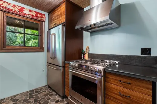 Listing Image for 595 Kupulau Dr 35 of 50