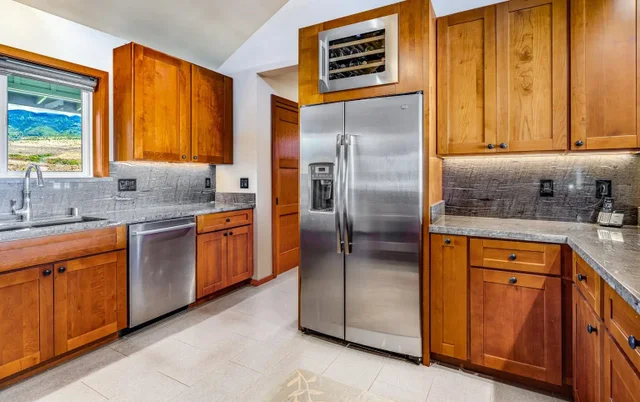 Listing Image for 644 Anapuni Loop 10 of 29