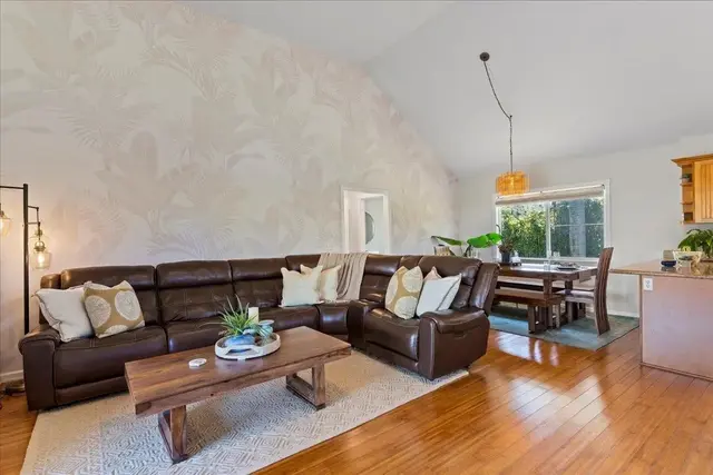 Listing Image for 16 Kapii Pl 14 of 50