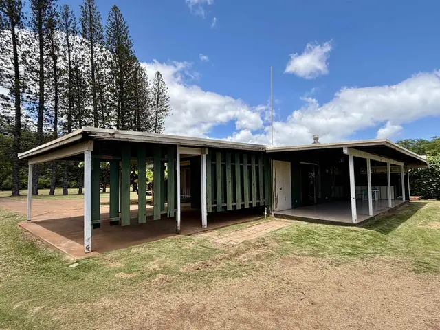 Listing Image for 2655 Kamehameha V Hwy 13 of 31
