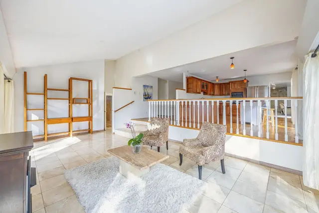 Listing Image for 78 Lower Kimo Dr 17 of 42