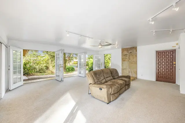 Listing Image for 78 Lower Kimo Dr 20 of 42