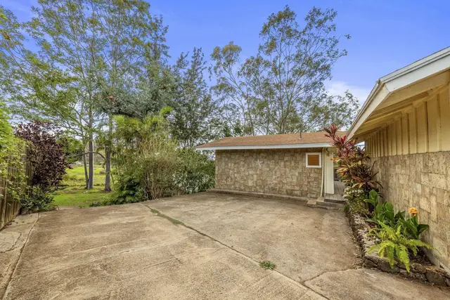 Listing Image for 78 Lower Kimo Dr 26 of 42