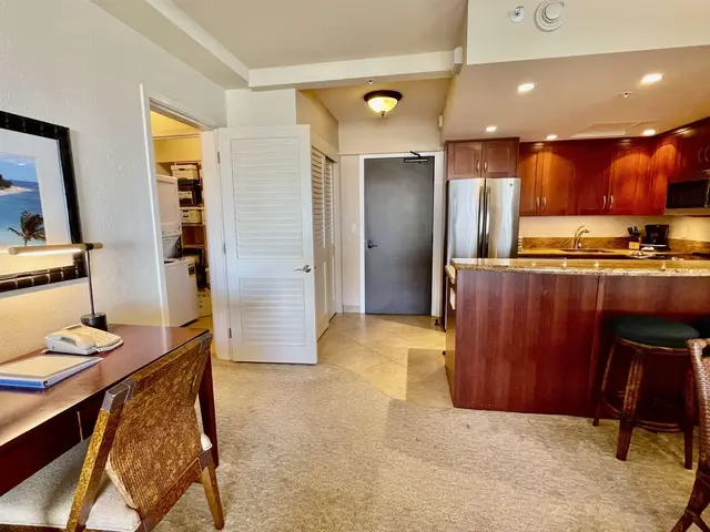 Listing Image for 2481 Kaanapali Pkwy 919l 11 of 36