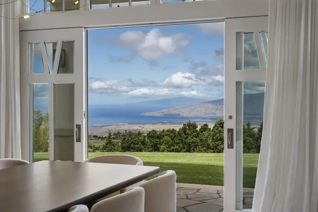 Listing Image for 730 Lower Kimo Dr 17 of 40