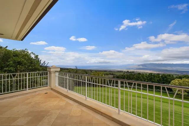 Listing Image for 730 Lower Kimo Dr 32 of 40