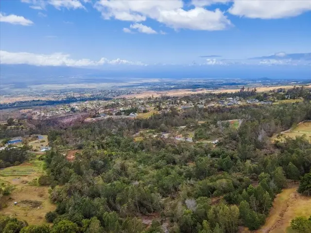 Listing Image for 0 Haleakala Hwy 6 of 37