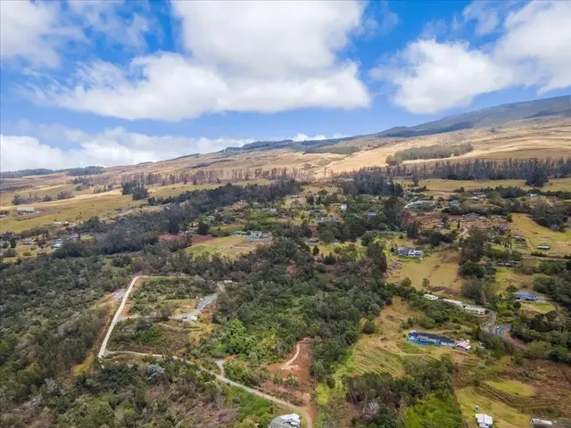 Listing Image for 0 Haleakala Hwy 3 of 37