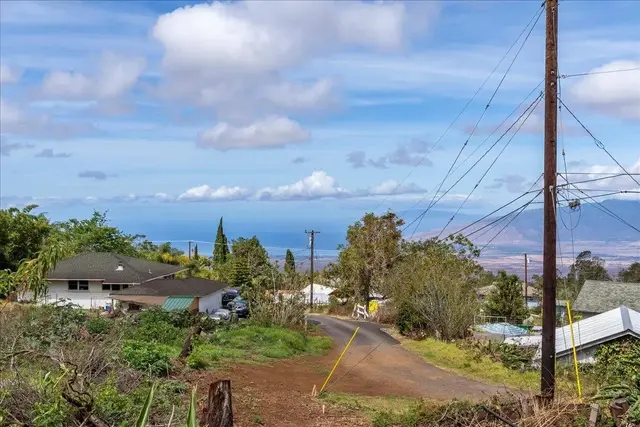 Listing Image for 0 Haleakala Hwy 34 of 37