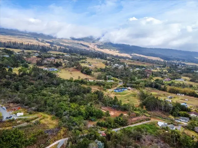 Listing Image for 0 Haleakala Hwy 5 of 37
