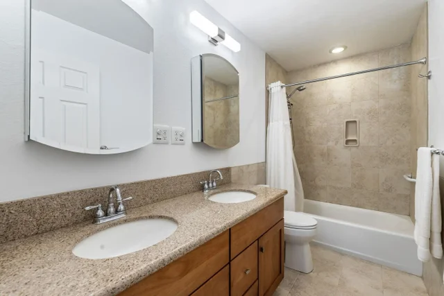 Listing Image for 15 Kulanihakoi St 5a 25 of 40