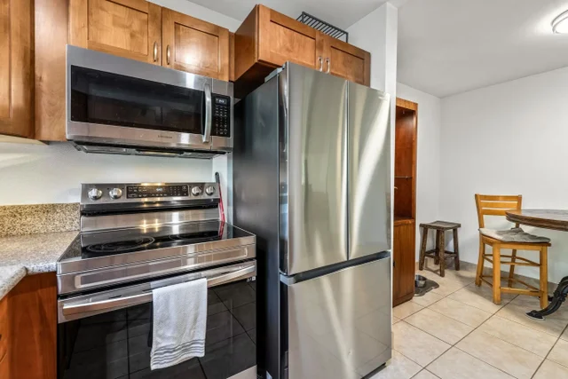 Listing Image for 15 Kulanihakoi St 5a 8 of 40