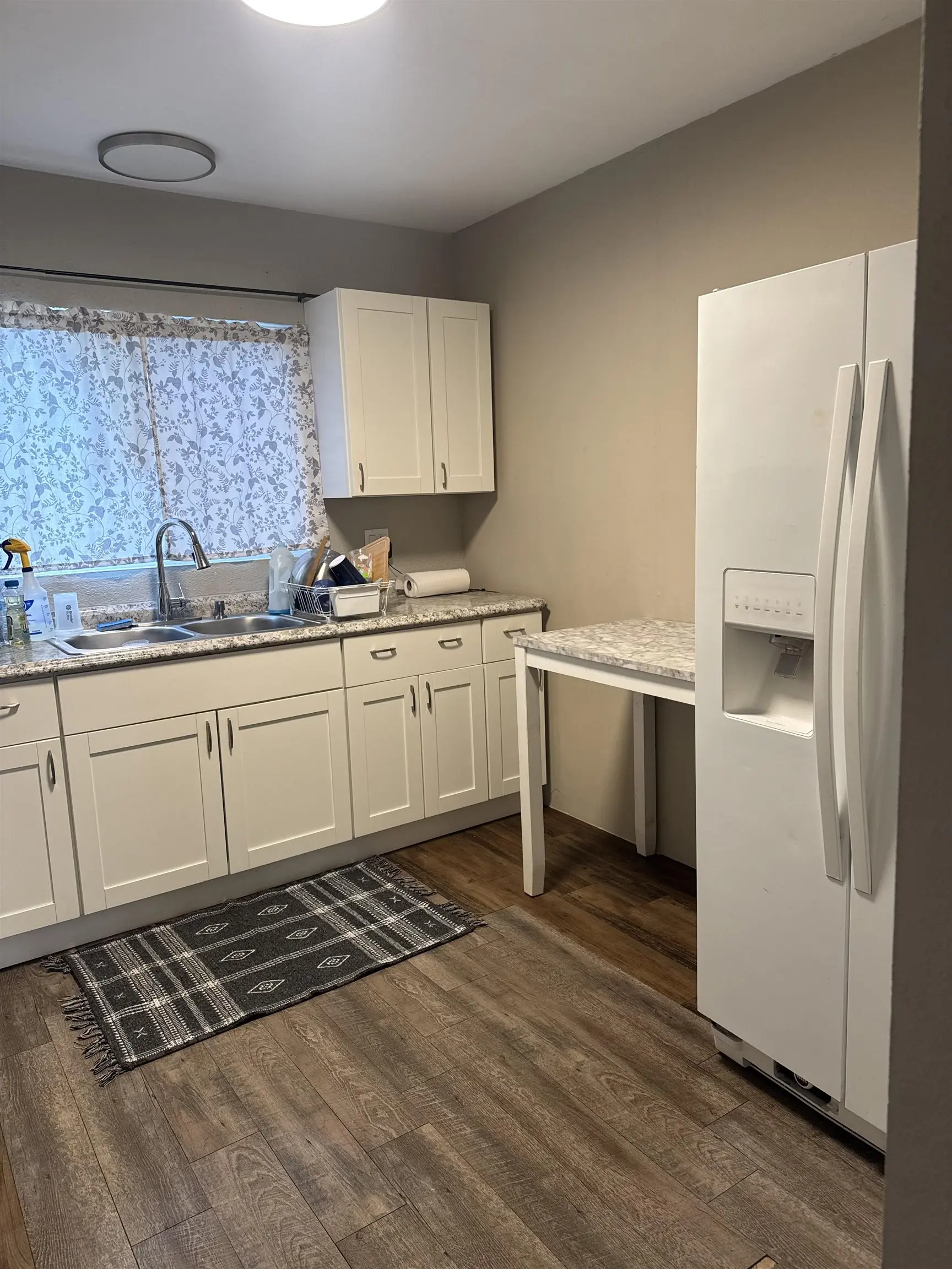 Photo of Listing #408373