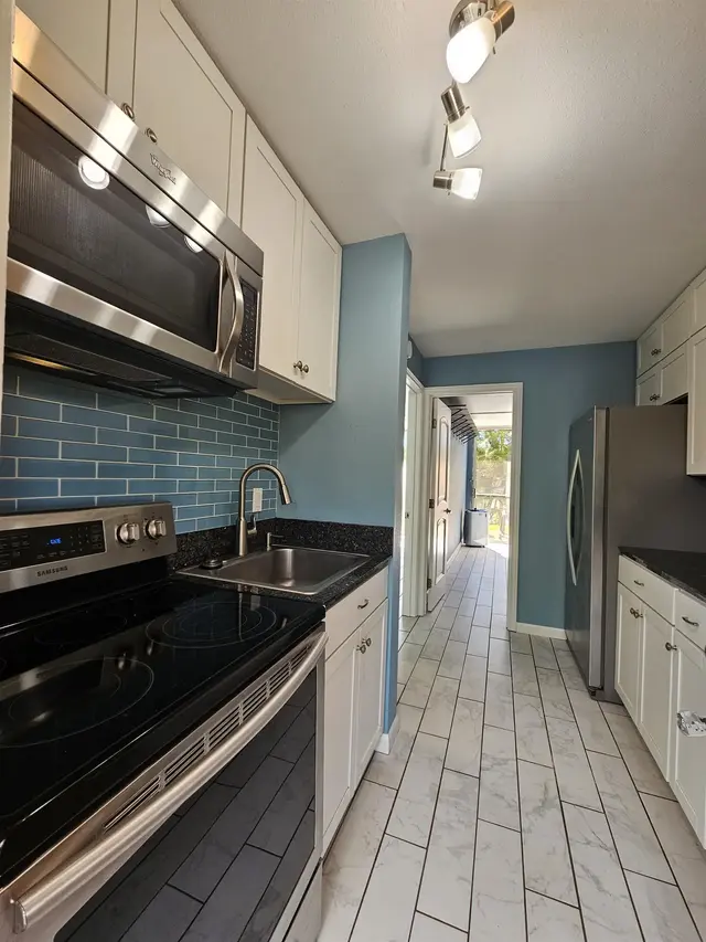 Listing Image for 3660 Lower Honoapiilani Rd 103 7 of 19