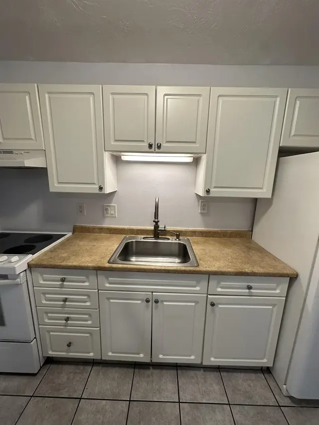 Listing Image for 2140 Awihi Pl 5 10 of 32