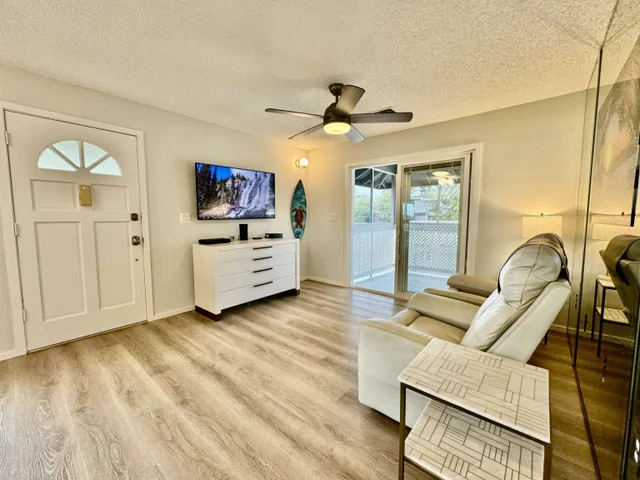 Listing Image for 160 Keonekai Rd 16-202 11 of 31