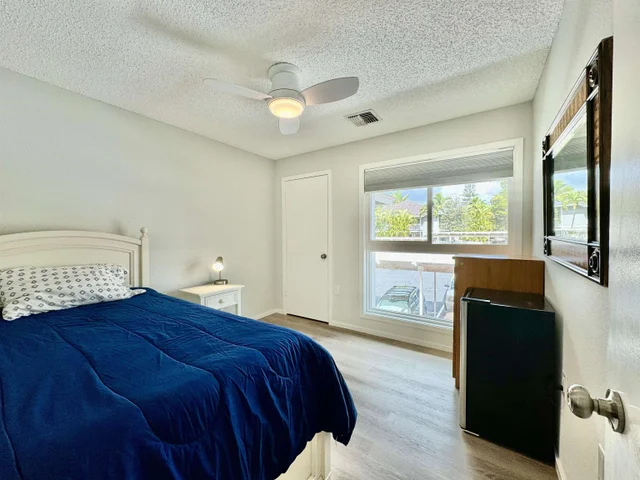 Listing Image for 160 Keonekai Rd 16-202 15 of 31