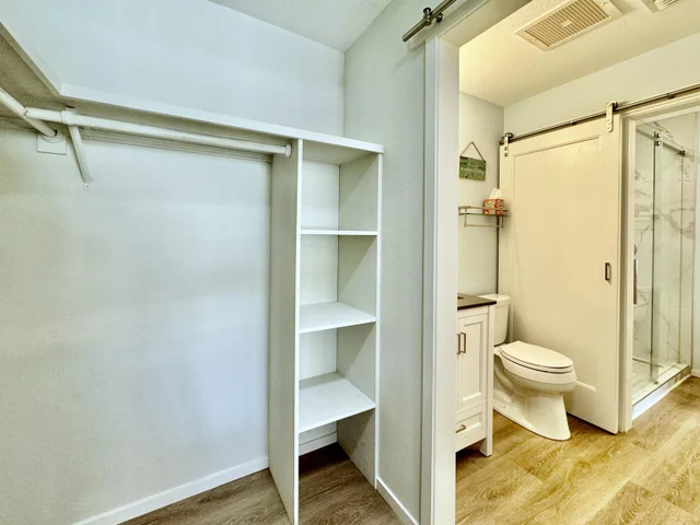 Listing Image for 160 Keonekai Rd 16-202 21 of 31