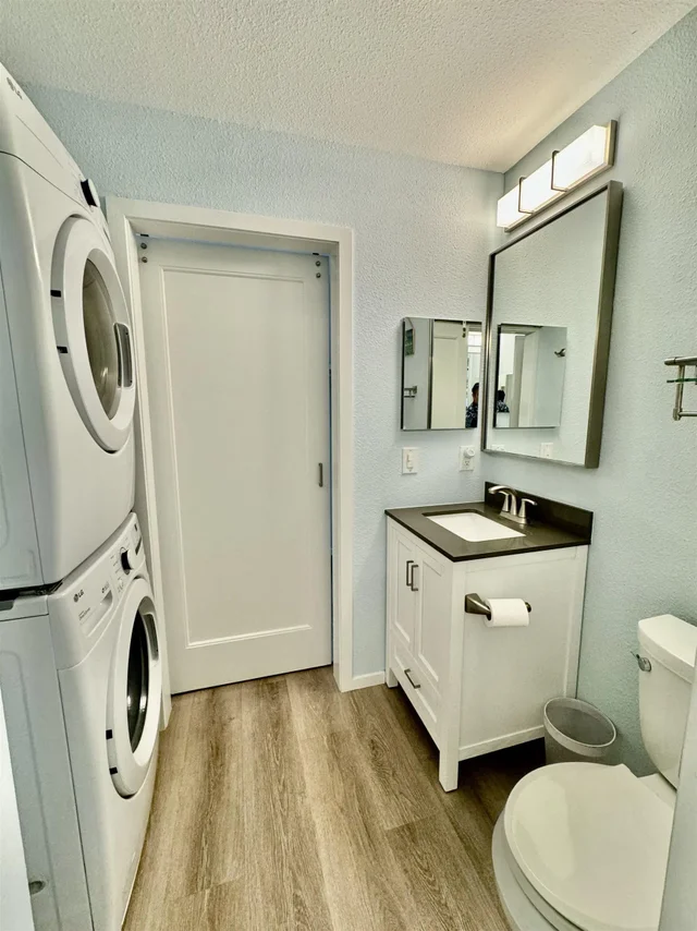 Listing Image for 160 Keonekai Rd 16-202 24 of 31