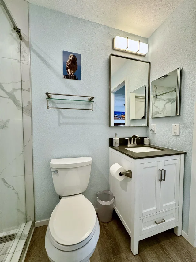 Listing Image for 160 Keonekai Rd 16-202 26 of 31