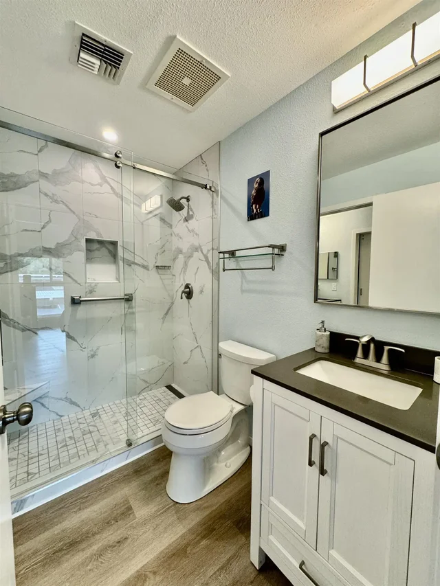 Listing Image for 160 Keonekai Rd 16-202 28 of 31