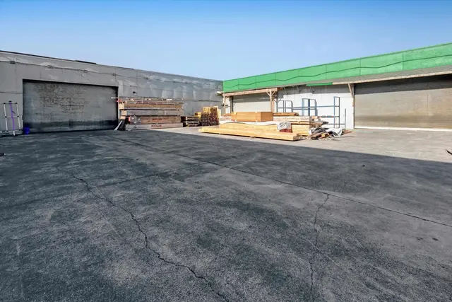 Listing Image for 610 Eluene Pl 610 & 620 Eluene Place 5 of 33