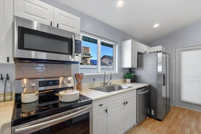 Listing Image for 203 Anamuli St 13 of 26