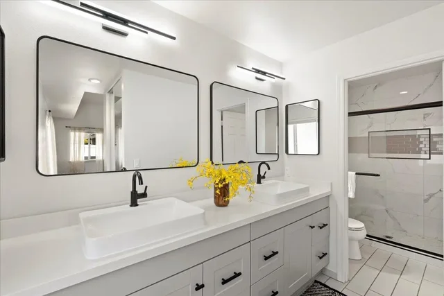 Listing Image for 203 Anamuli St 18 of 26