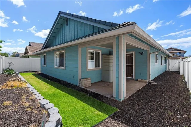 Listing Image for 203 Anamuli St 4 of 26