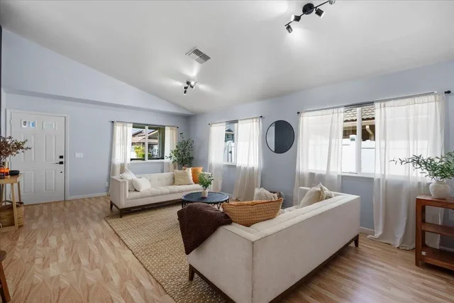 Listing Image for 203 Anamuli St 7 of 26