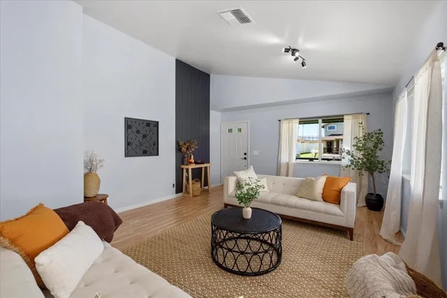 Listing Image for 203 Anamuli St 8 of 26