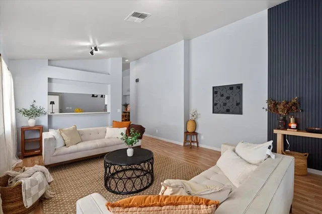 Listing Image for 203 Anamuli St 9 of 26