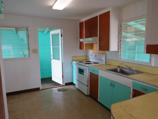 Listing Image for 129 Kumano Dr 4 of 16