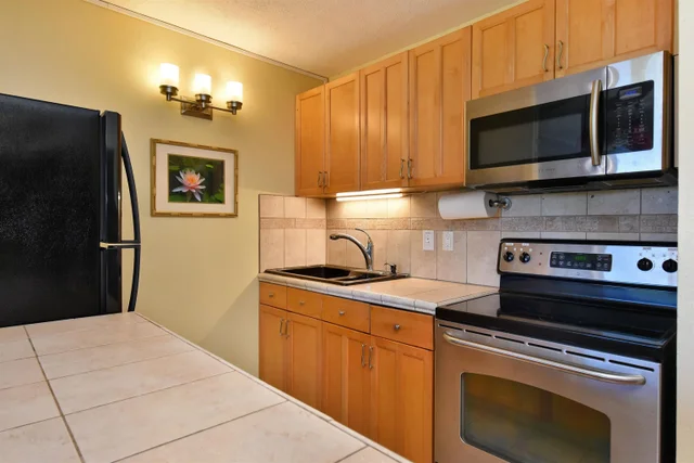 Listing Image for 120 Hui Rd F K 11 3 of 47