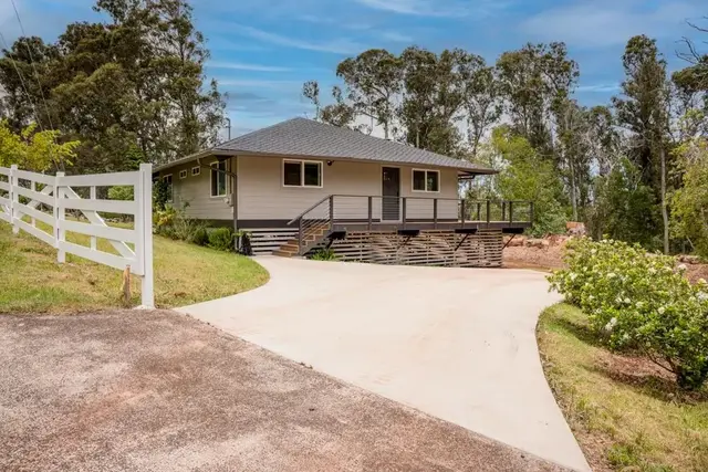 Listing Image for 1042 Ehu Rd A 1 of 33
