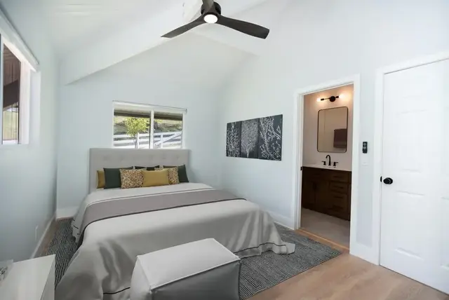Listing Image for 1042 Ehu Rd A 16 of 33