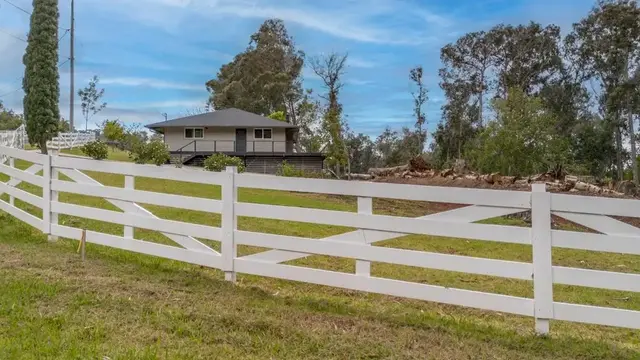 Listing Image for 1042 Ehu Rd A 25 of 33